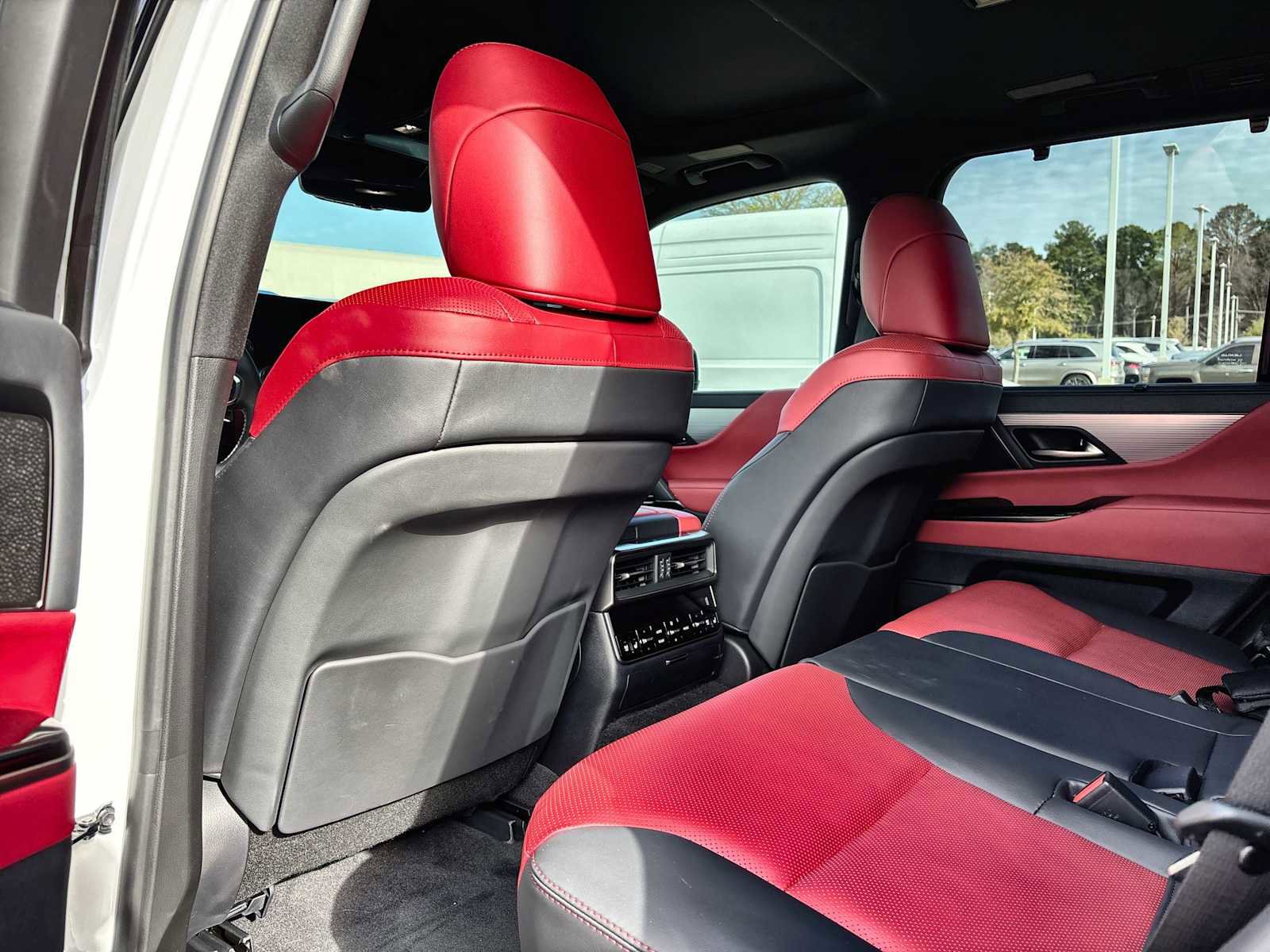 Used 2025 Lexus LX 700h F Sport image 18