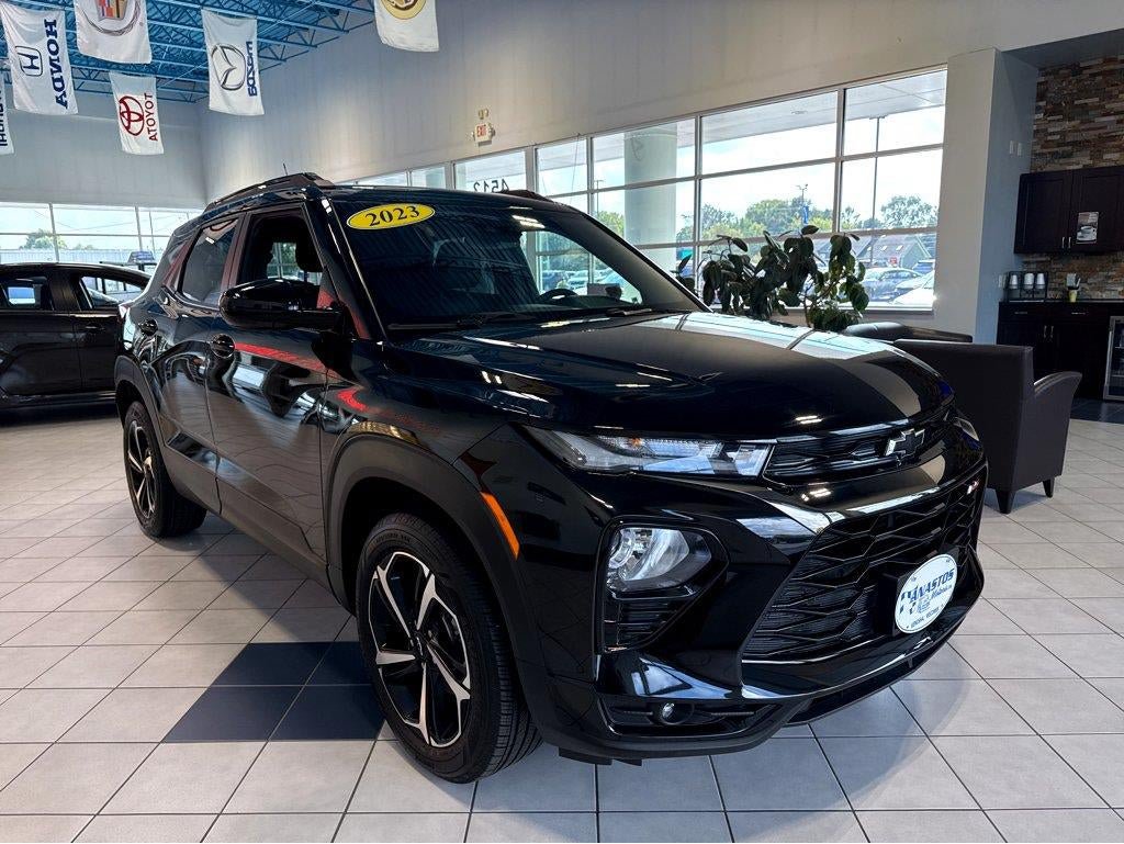 Used 2023 Chevrolet TrailBlazer RS w/ Technology Package