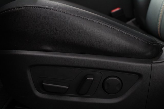 Used 2025 MAZDA CX-50 2.5 Hybrid w/ Premium Plus Pkg image 12