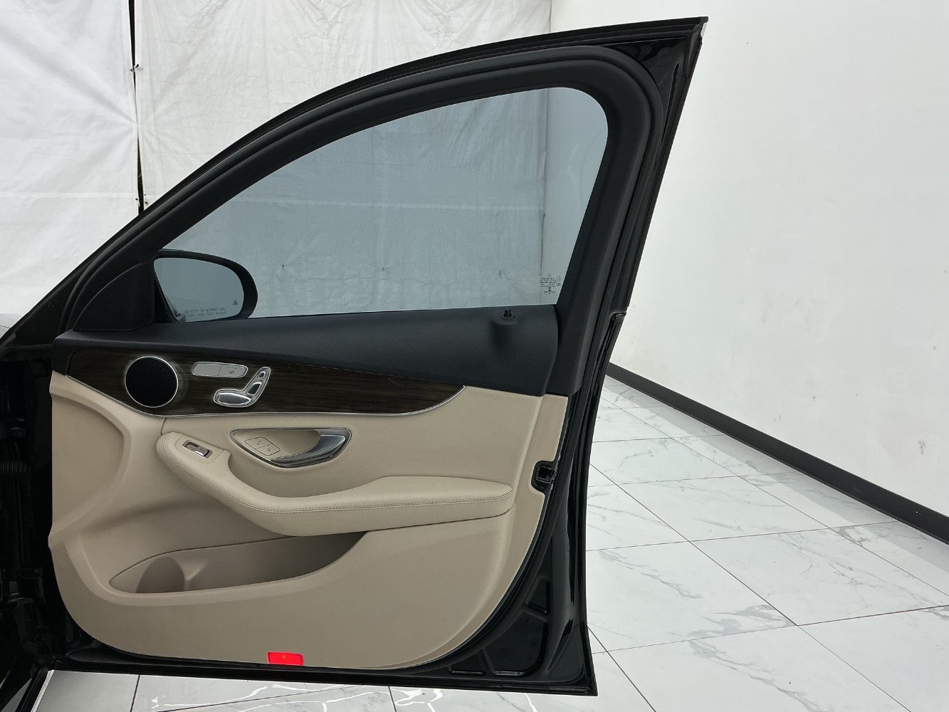 Used 2019 Mercedes-Benz C 300 Sedan image 22