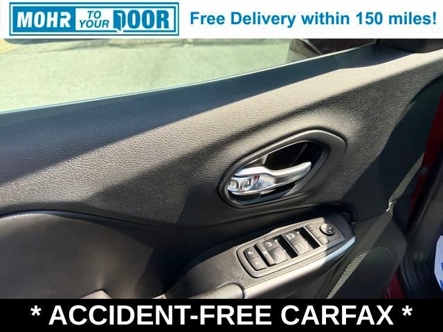 Used 2019 Jeep Cherokee Latitude w/ Popular Appearance Group FWD image 13