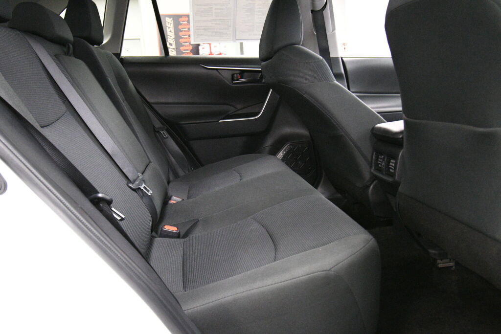 Certified 2024 Toyota RAV4 LE image 22