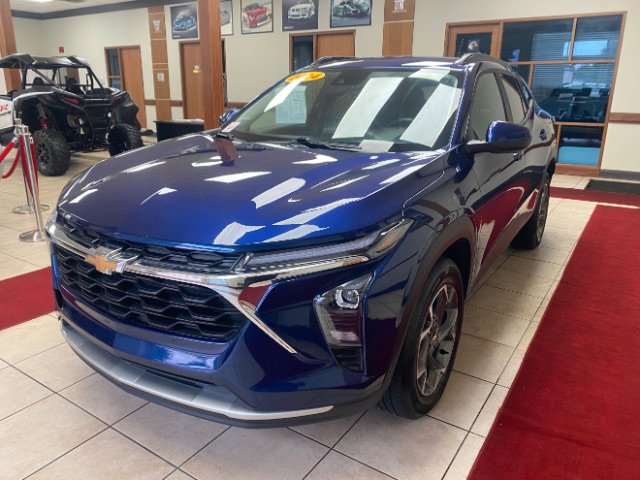 Used 2024 Chevrolet Trax LT w/ Driver Confidence Package