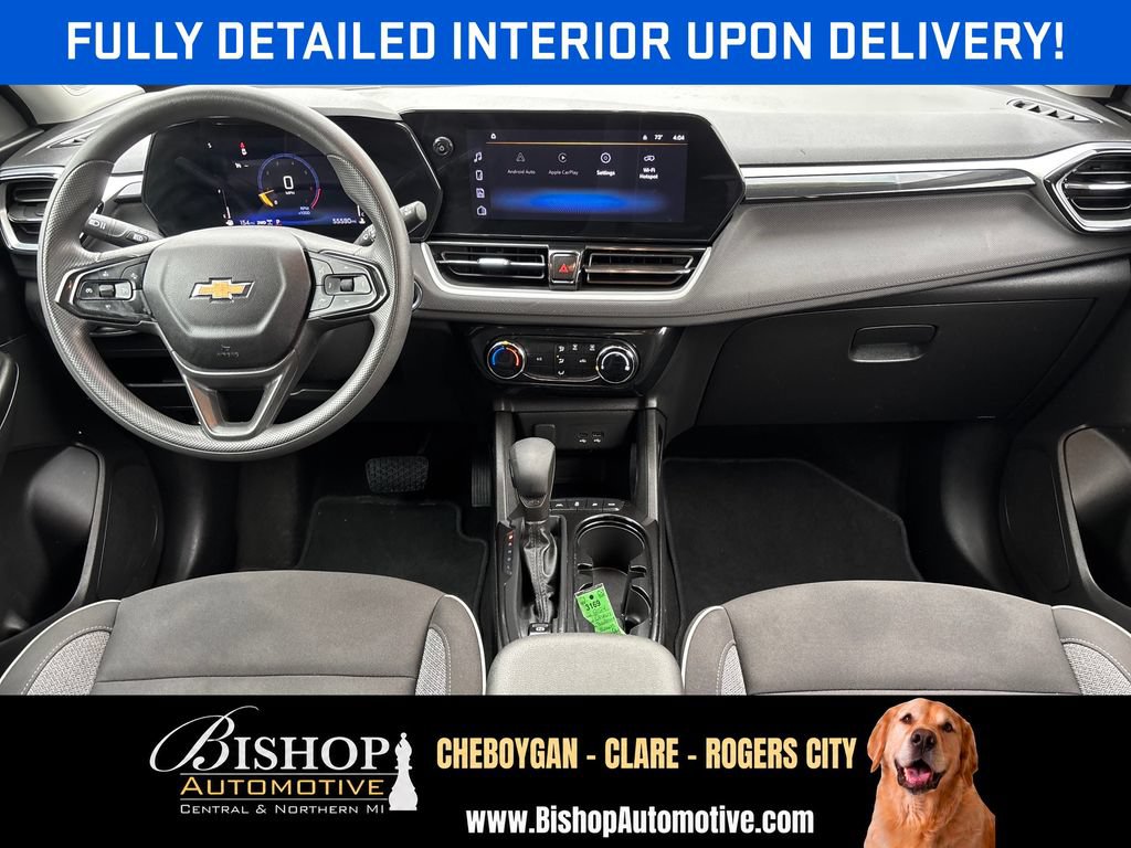 Used 2024 Chevrolet TrailBlazer LT AWD/4WD image 3