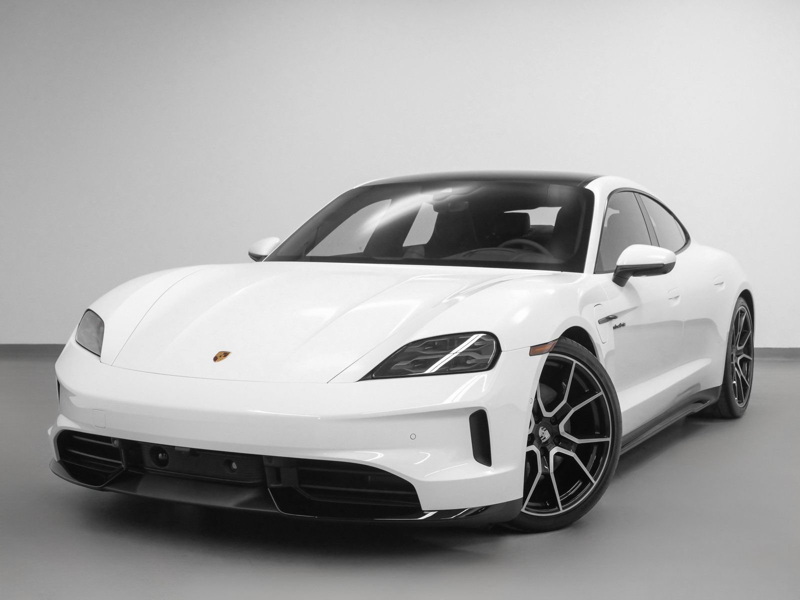 Used 2025 Porsche Taycan 4S AWD/4WD image 1
