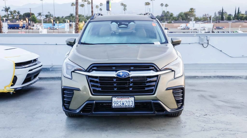 Used 2025 Subaru Ascent Premium AWD/4WD image 3