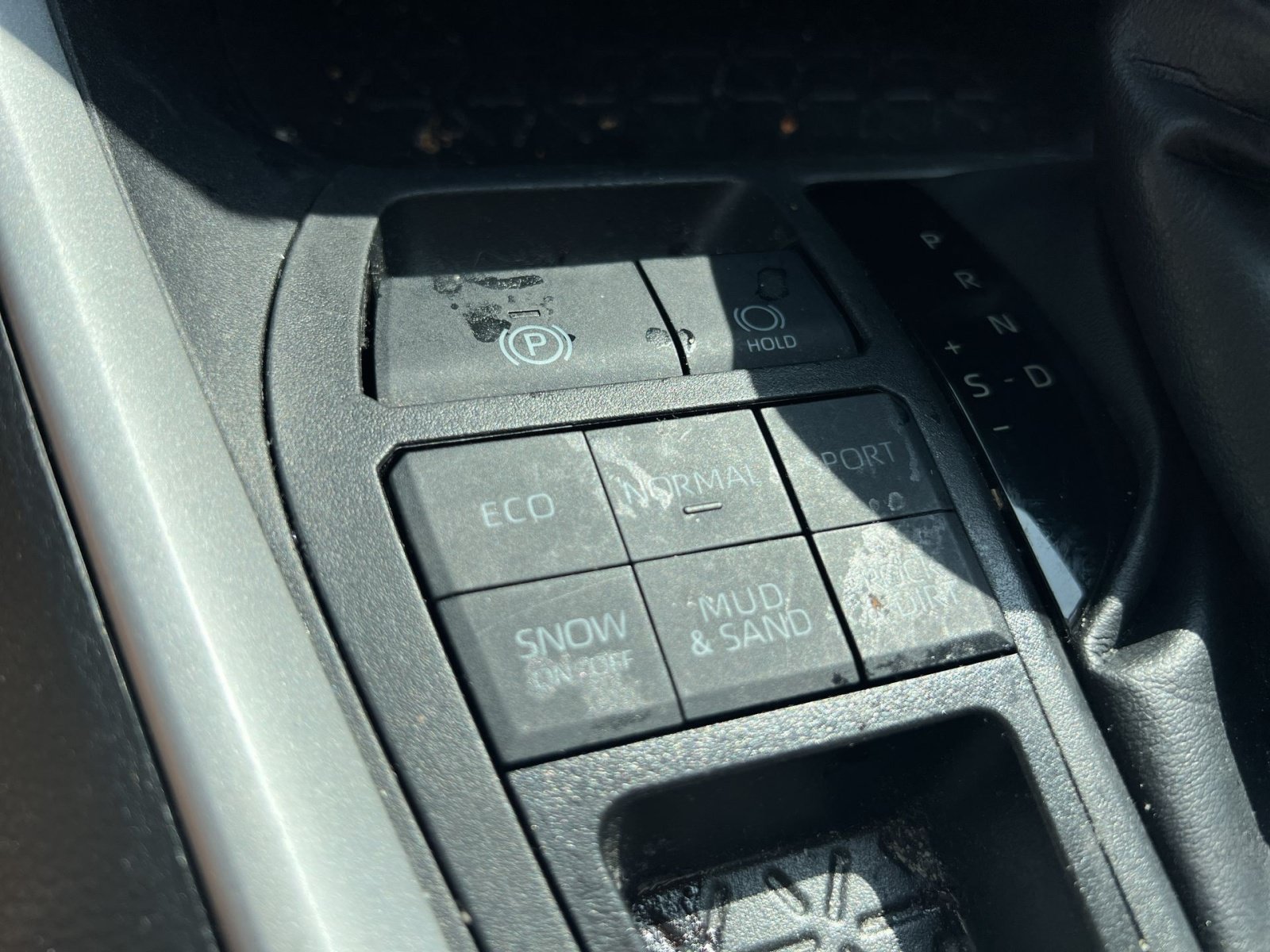 Used 2023 Toyota RAV4 LE AWD/4WD image 27