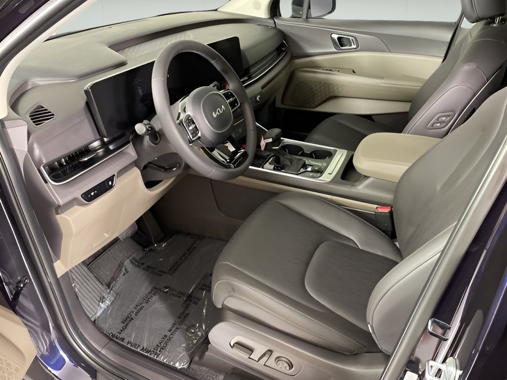 New 2026 Kia Carnival EX FWD image 40
