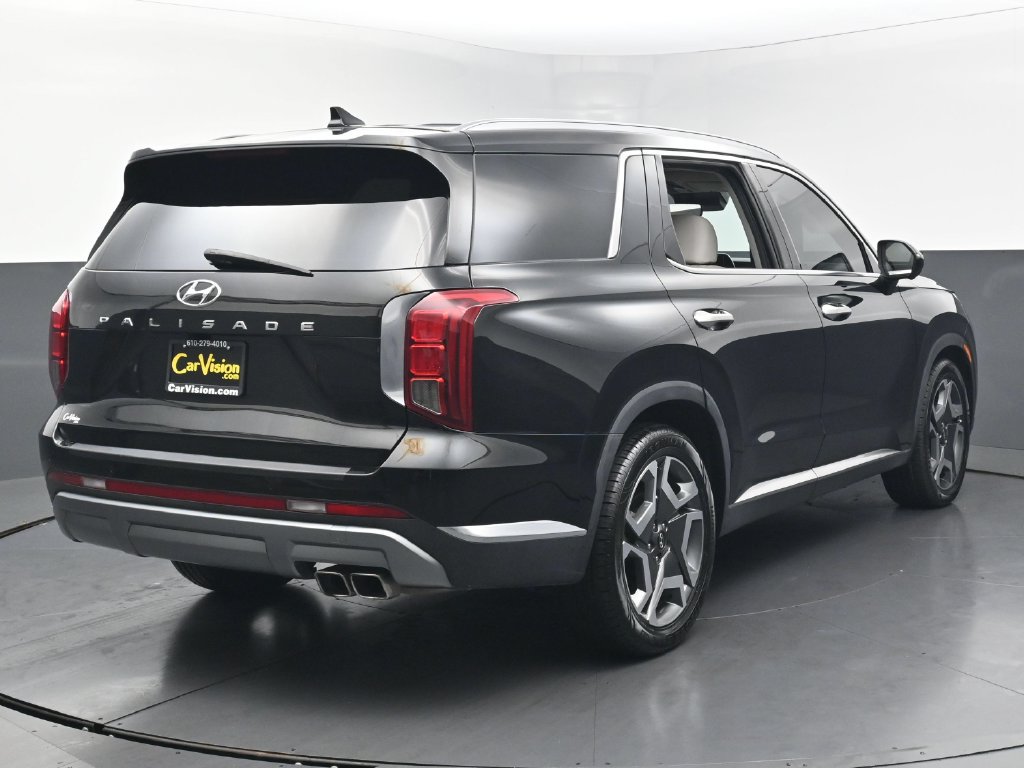 Used 2023 Hyundai Palisade Limited w/ Cargo Package FWD image 5