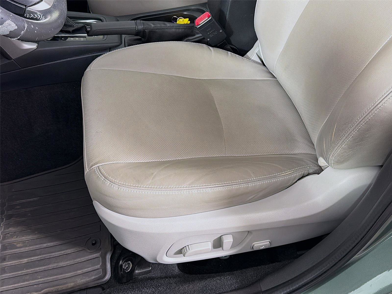 Used 2016 Subaru Forester 2.5i Touring w/ Eyesight & Navigation System image 22