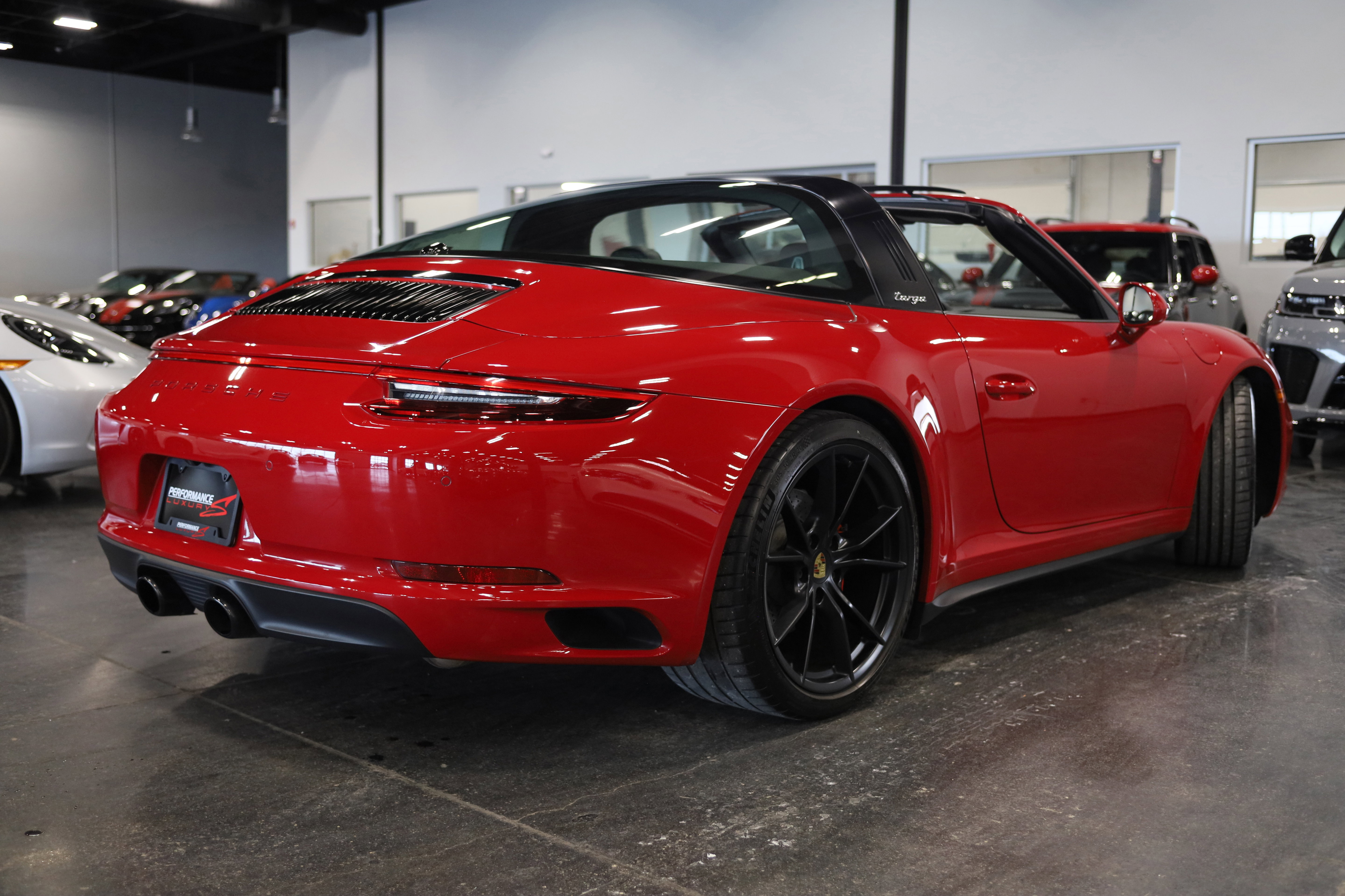 Used 2019 Porsche 911 Targa 4S image 6