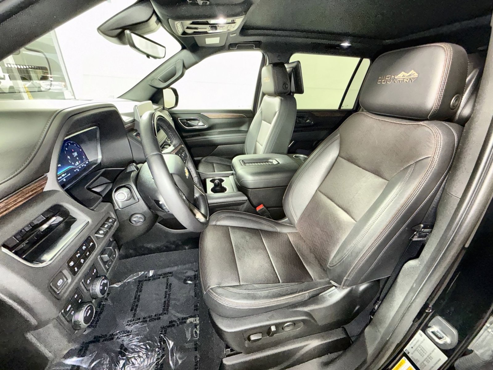 Used 2023 Chevrolet Suburban High Country w/ Advanced Technology Package image 13