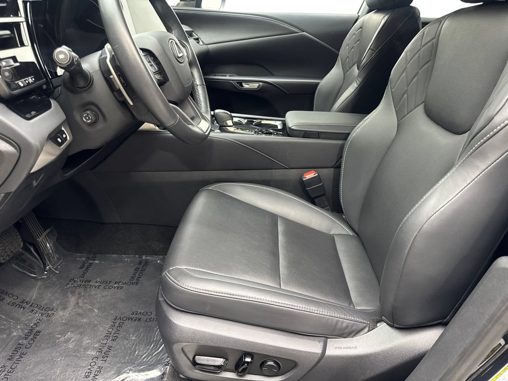 Used 2024 Lexus RX 350 FWD w/ Technology Package image 26
