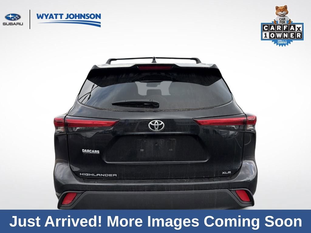 Used 2023 Toyota Highlander XLE image 8