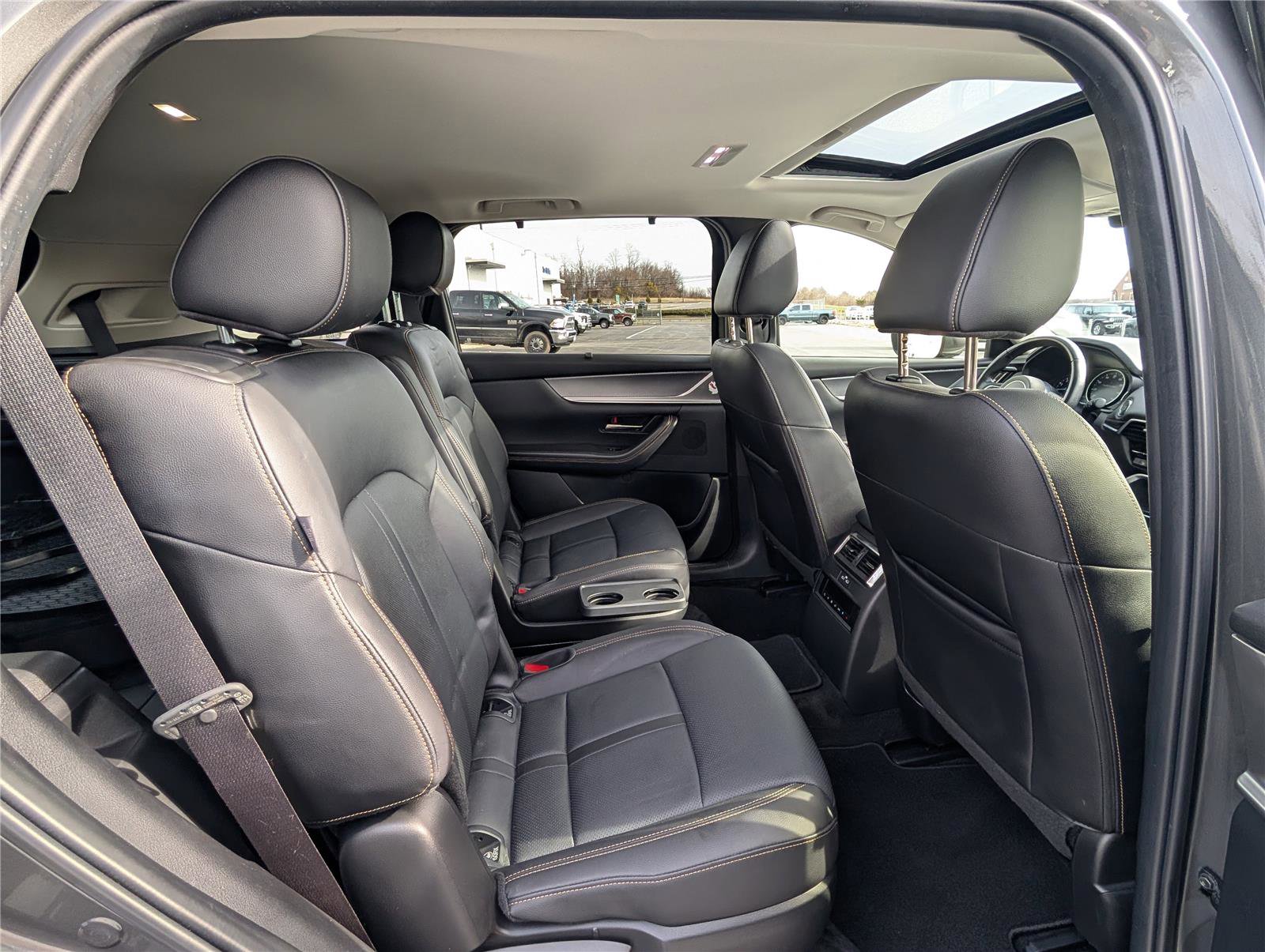 Used 2024 MAZDA CX-90 3.3 Turbo w/ Preferred Plus image 11