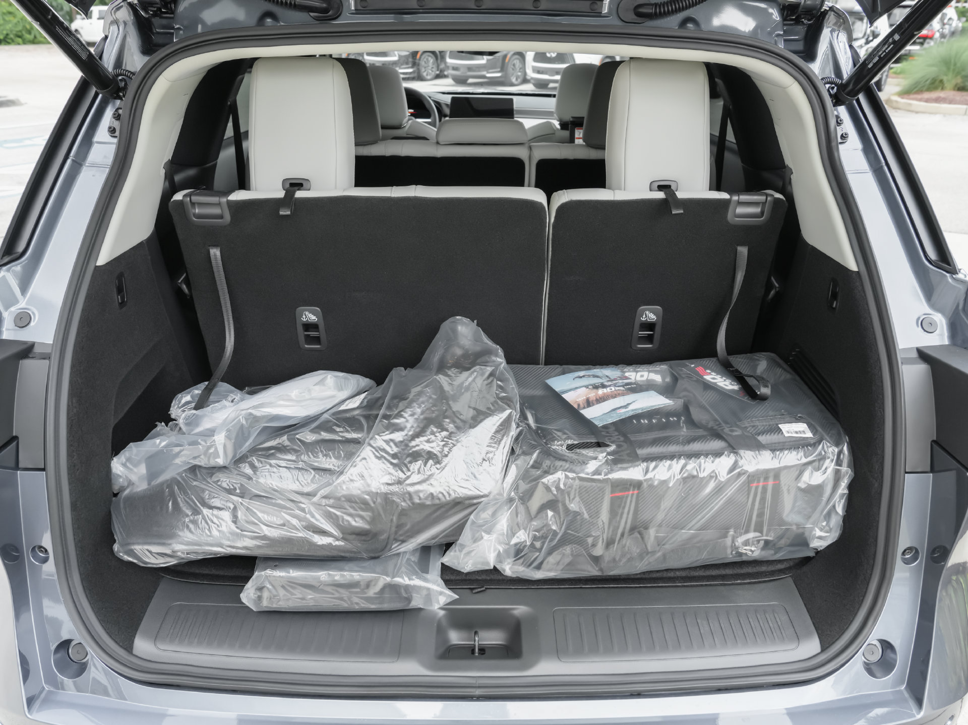 New 2027 INFINITI QX60 Luxe FWD image 33