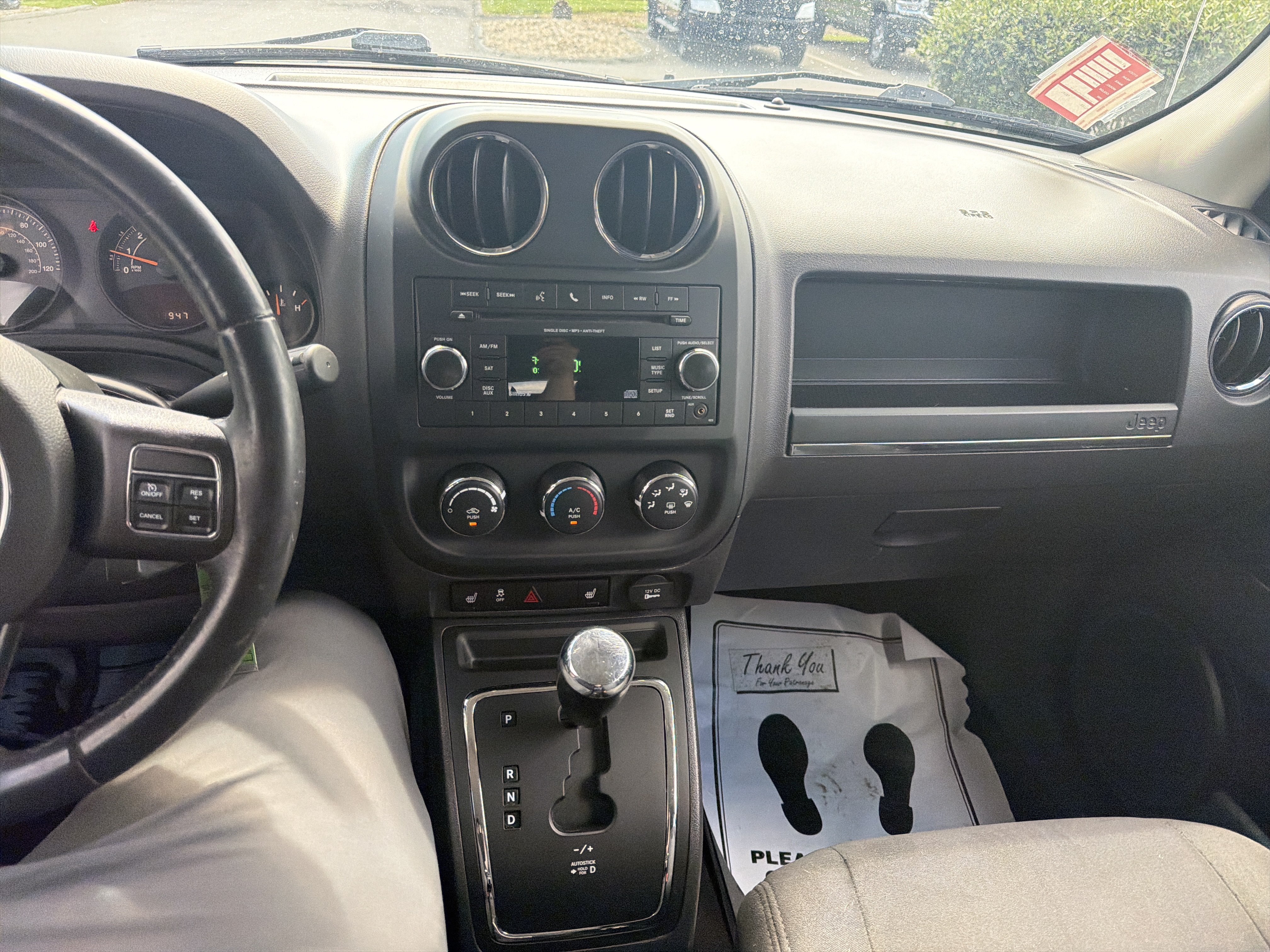 Used 2016 Jeep Patriot Latitude AWD/4WD image 25