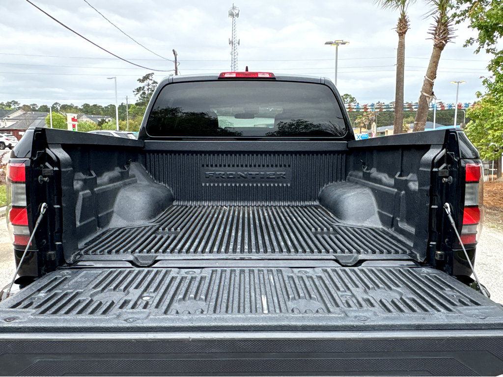 Certified 2024 Nissan Frontier SV image 21