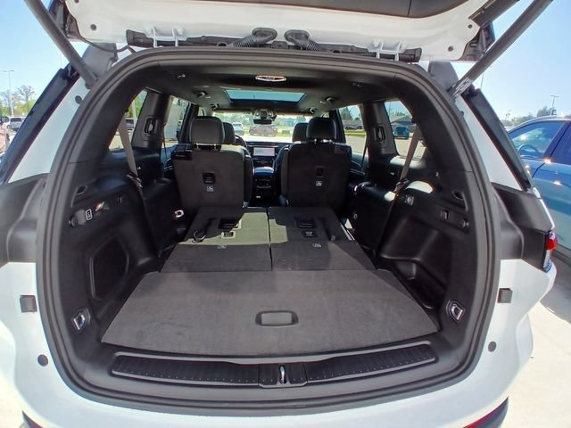 New 2026 Jeep Grand Cherokee L Limited w/ Luxury Tech Group II AWD/4WD image 23