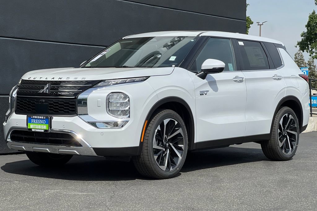 New 2025 Mitsubishi Outlander SE image 9