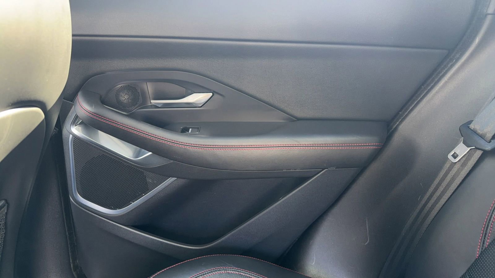 Used 2018 Jaguar E-PACE First Edition image 33