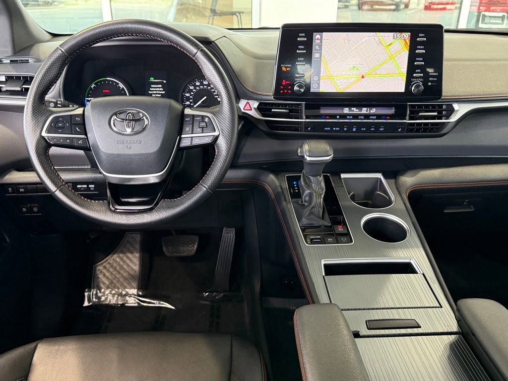 Certified 2021 Toyota Sienna XSE image 35