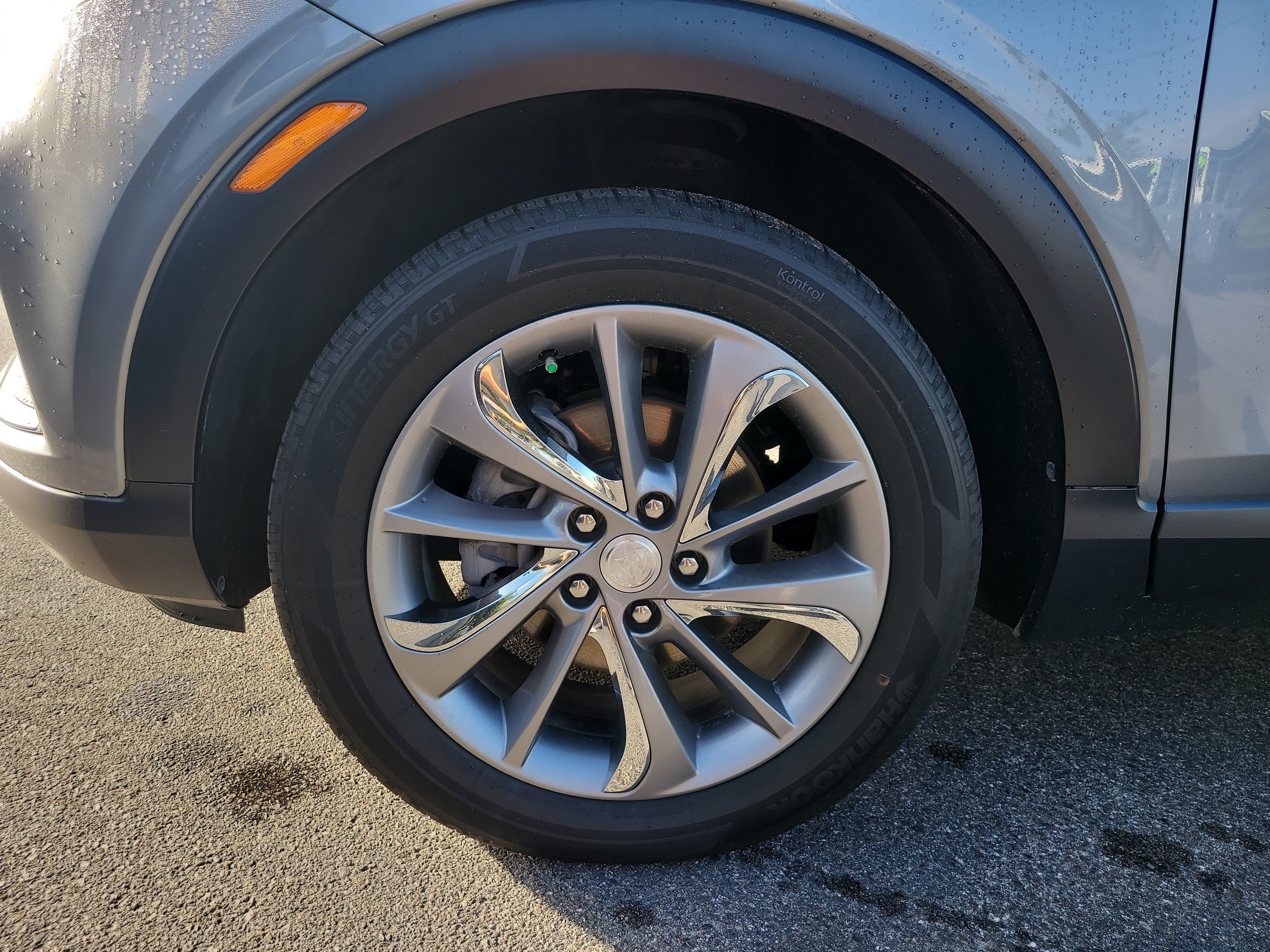 Used 2023 Buick Encore GX Essence w/ Experience Buick Package FWD image 9