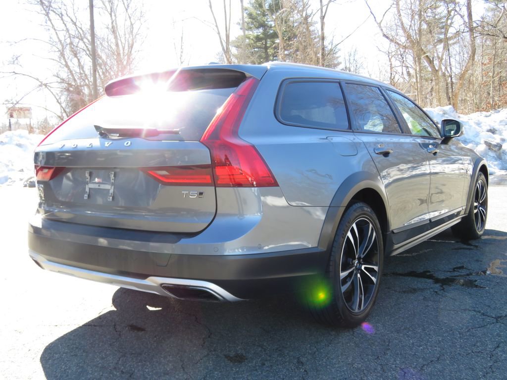 Used 2018 Volvo V90 T5 Cross Country w/ Convenience Package AWD/4WD image 5