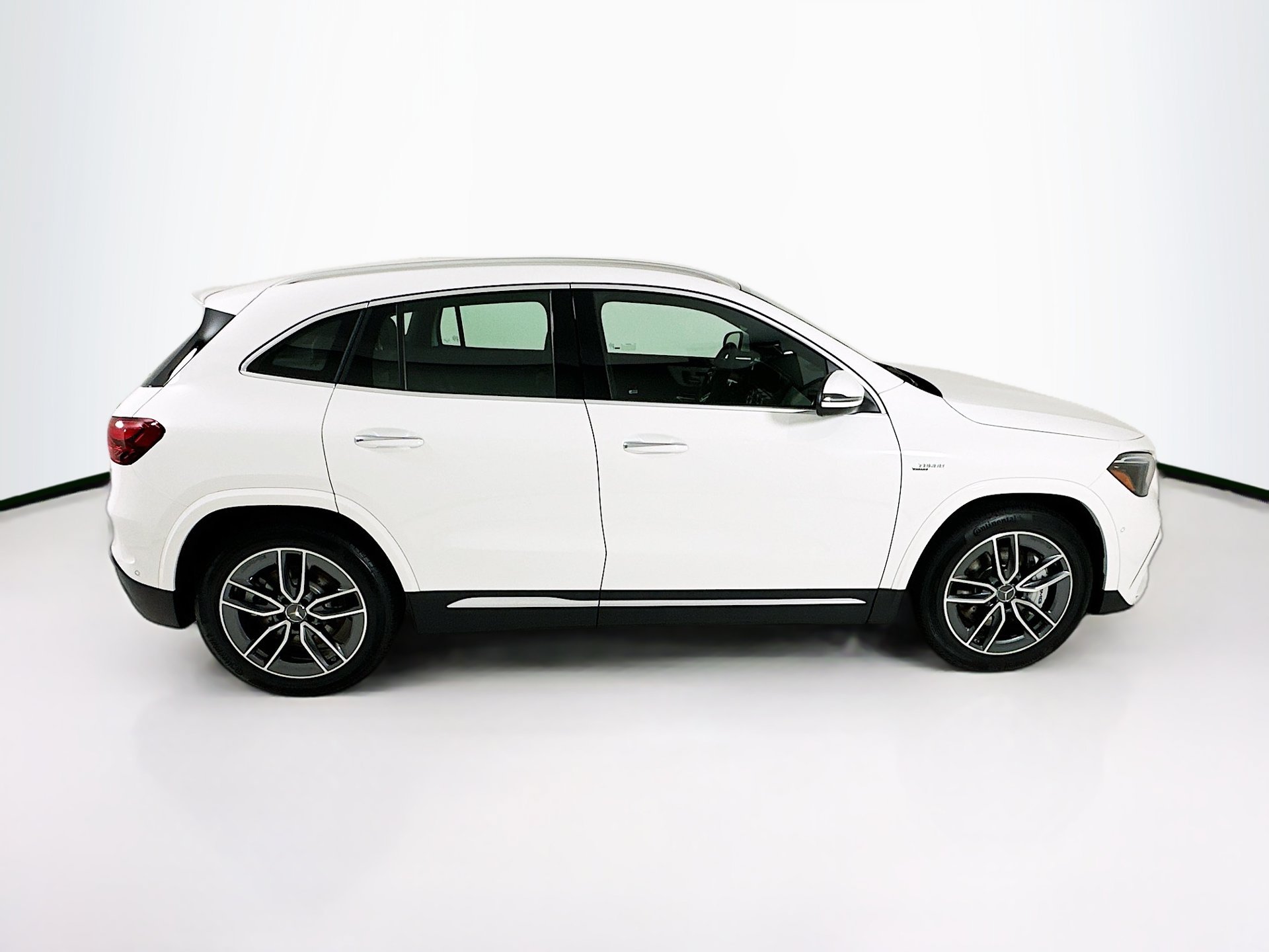 New 2026 Mercedes-Benz GLA 35 AMG 4MATIC image 9