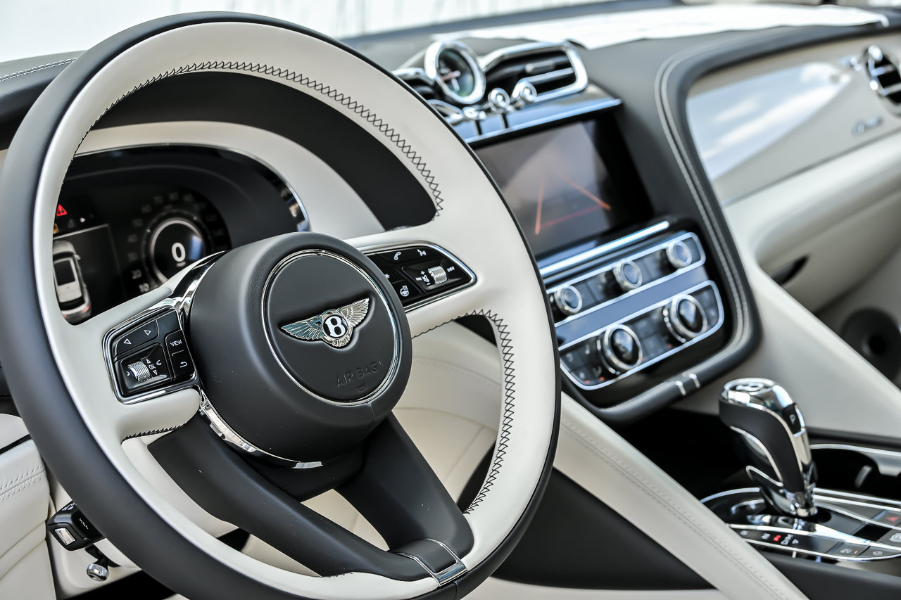 New 2026 Bentley Bentayga AWD/4WD image 24