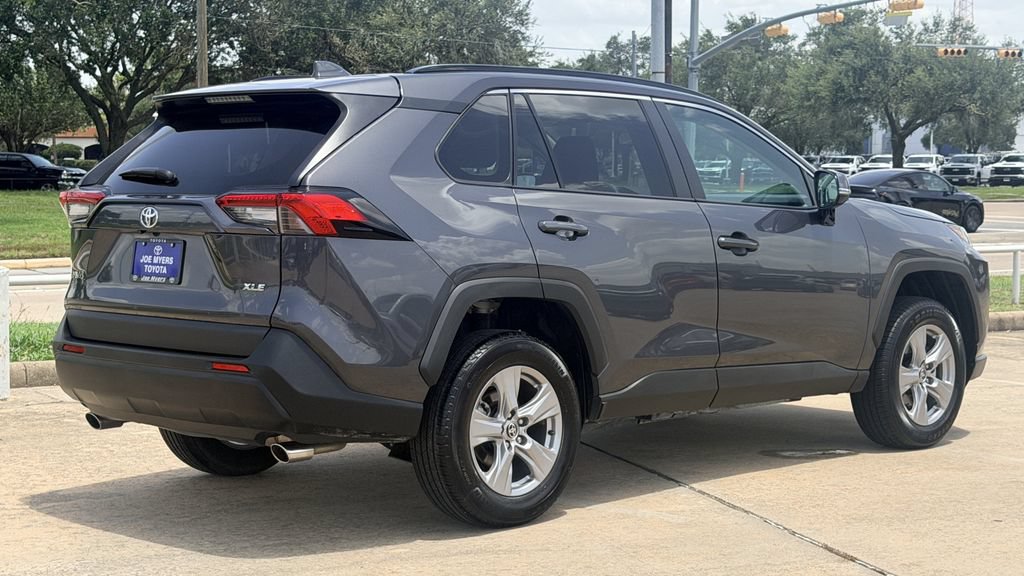 Used 2025 Toyota RAV4 XLE FWD image 7