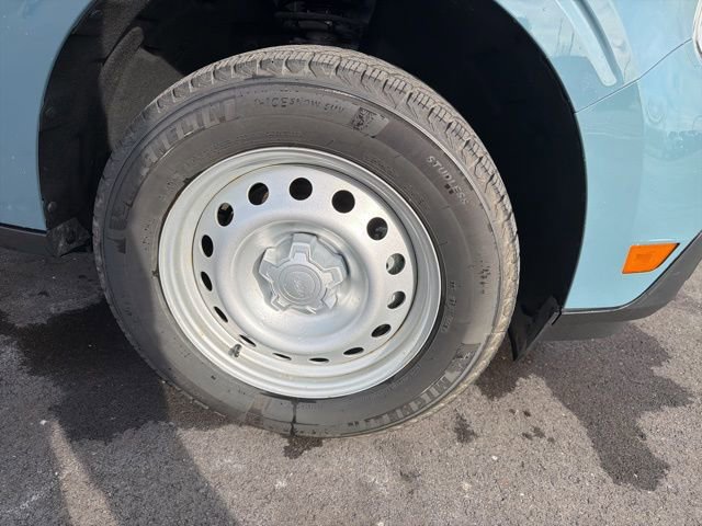 Used 2022 Ford Maverick XL image 3