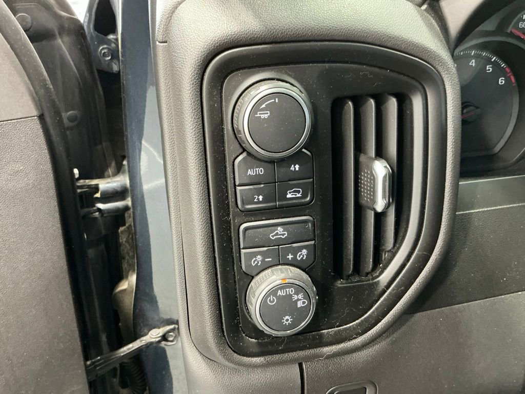 Used 2020 Chevrolet Silverado 1500 Custom w/ Custom Value Package image 16