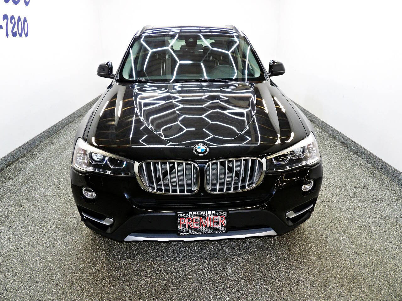 Used 2017 BMW X3 xDrive28i image 2