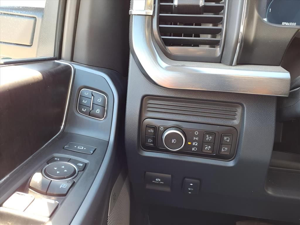Used 2025 Ford F350 Lariat w/ Lariat Ultimate Package image 13