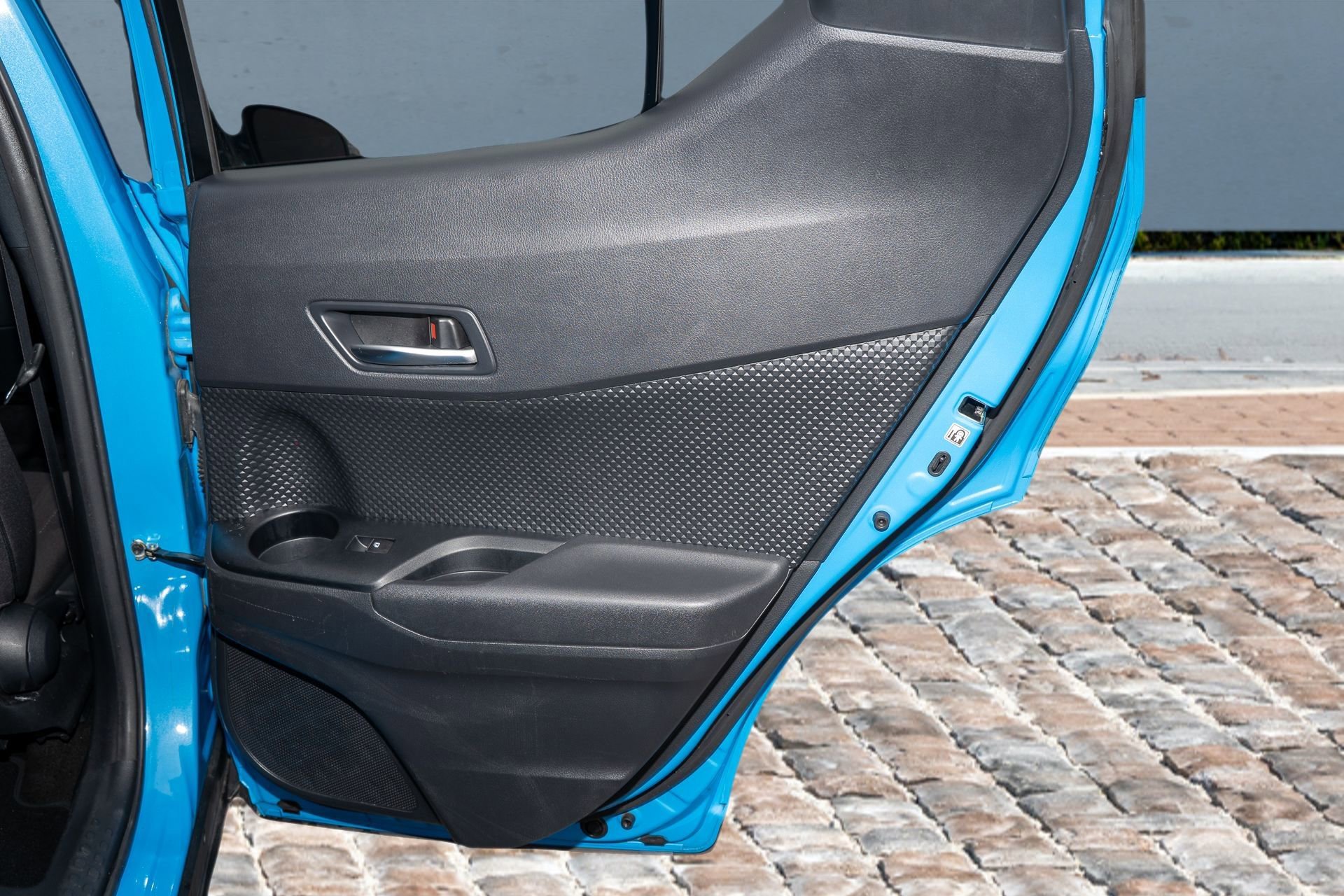 Used 2019 Toyota C-HR XLE image 13