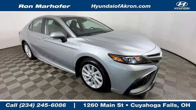 Used 2024 Toyota Camry SE FWD image 1