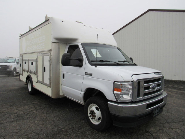 Used 2023 Ford E-450 and Econoline 450 Super Duty w/ Power Windows & Locks Group image 9