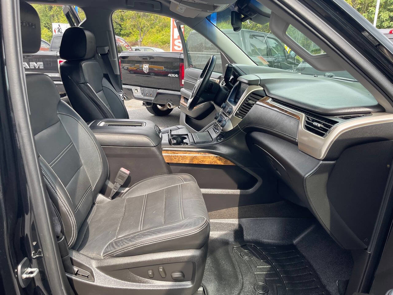 Used 2015 GMC Yukon XL Denali w/ Premium Package image 36