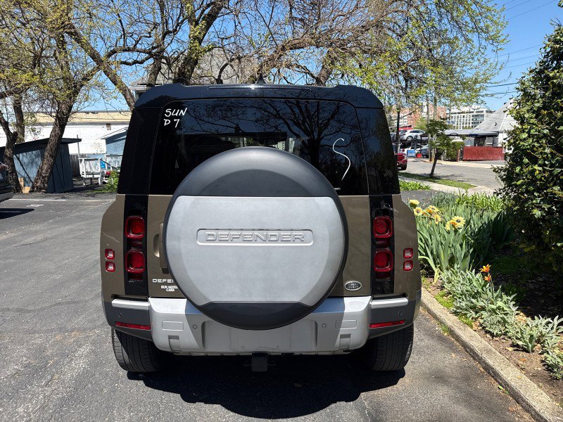 Used 2020 Land Rover Defender 110 S AWD/4WD image 9