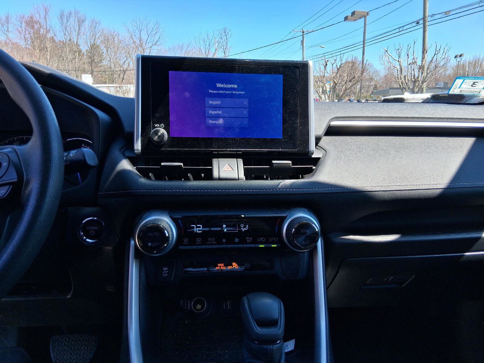 Used 2023 Toyota RAV4 AWD Hybrid image 17