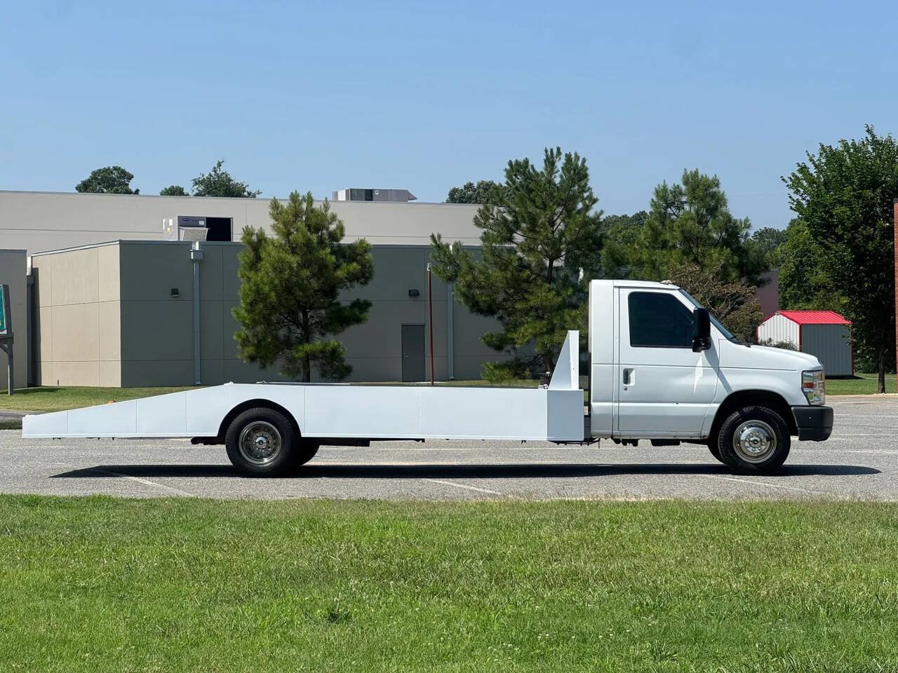 Used 2011 Ford E-450 and Econoline 450 Super Duty RWD image 6