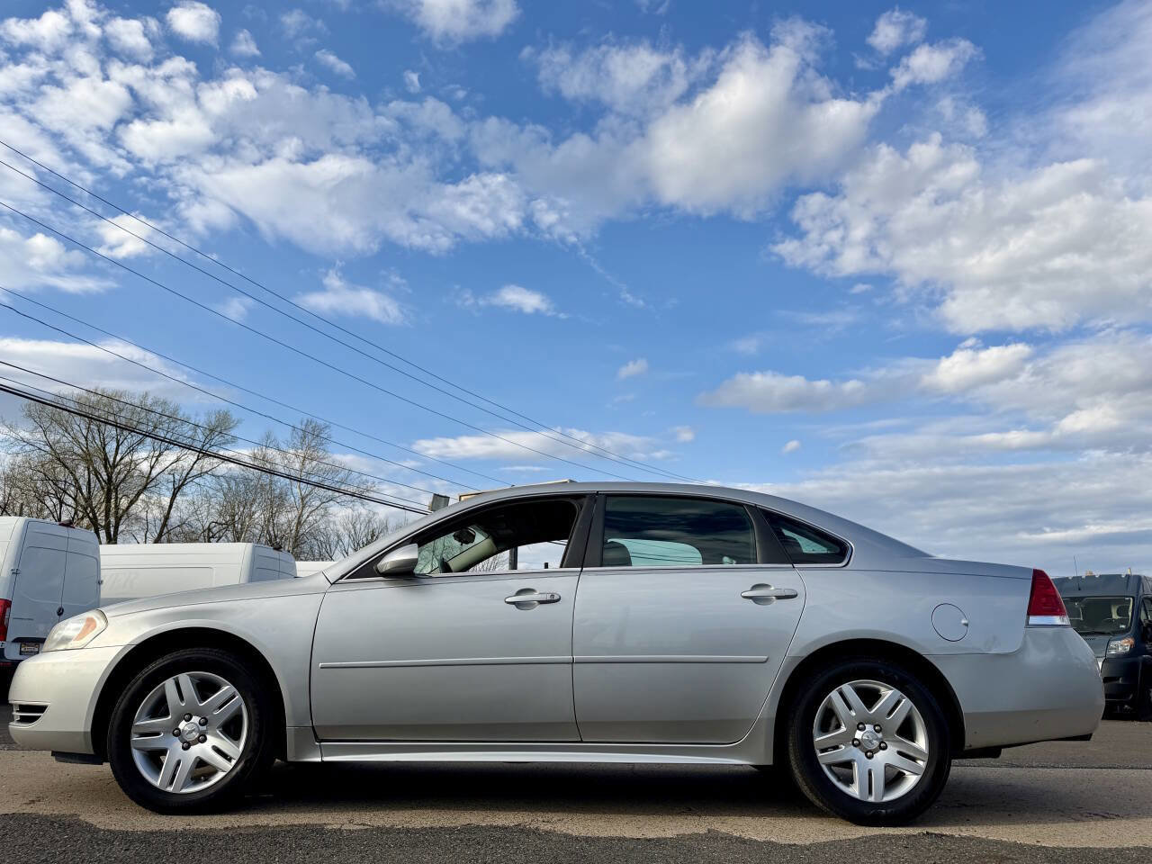 Used 2013 Chevrolet Impala LT w/ LT Sunroof Package FWD image 3