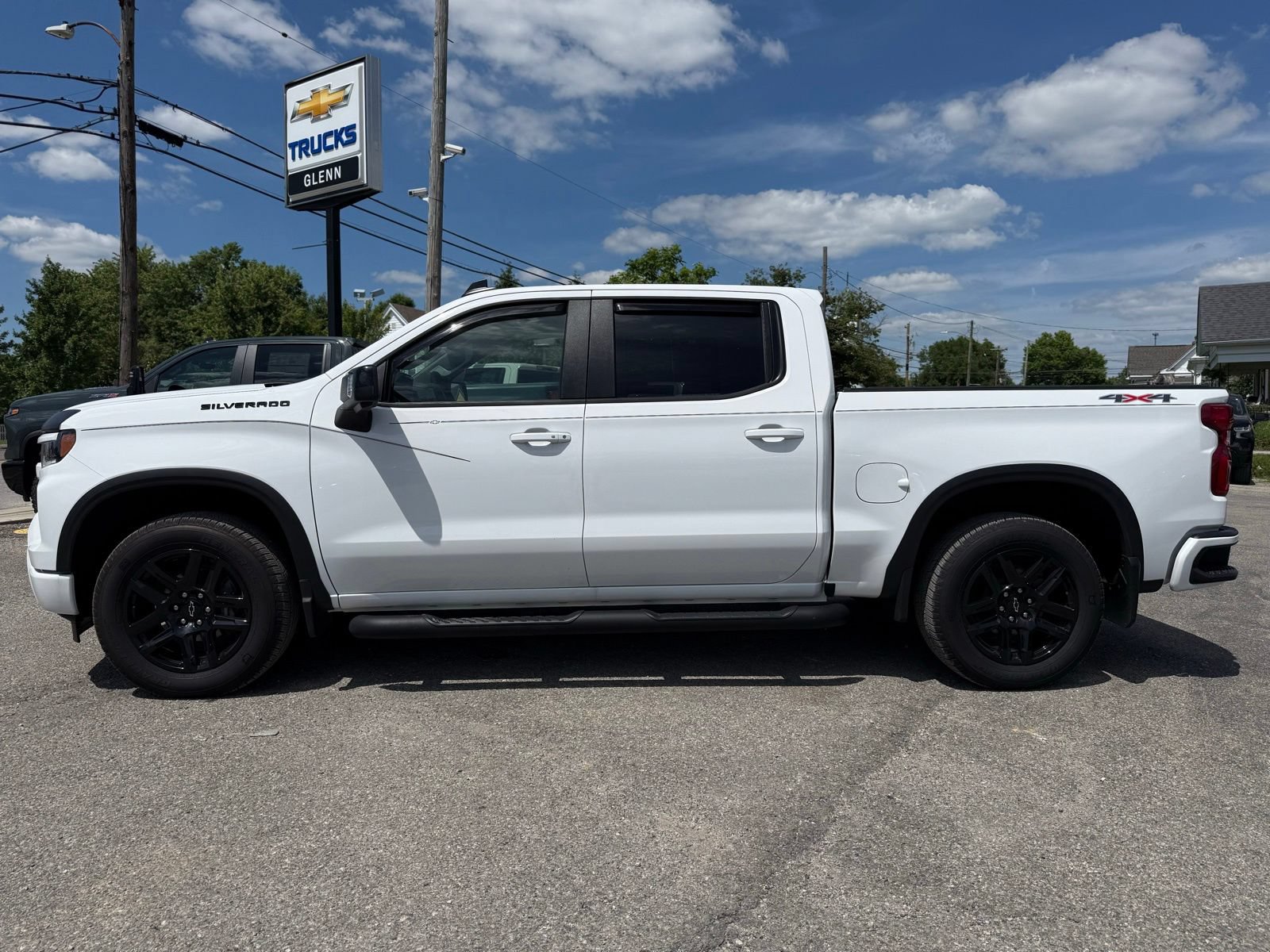 Used 2025 Chevrolet Silverado 1500 RST w/ Rally Edition AWD/4WD image 4