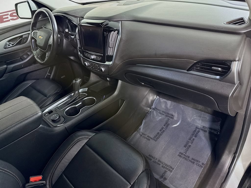Used 2019 Chevrolet Traverse RS w/ LPO, Floor Liner Package AWD/4WD image 35