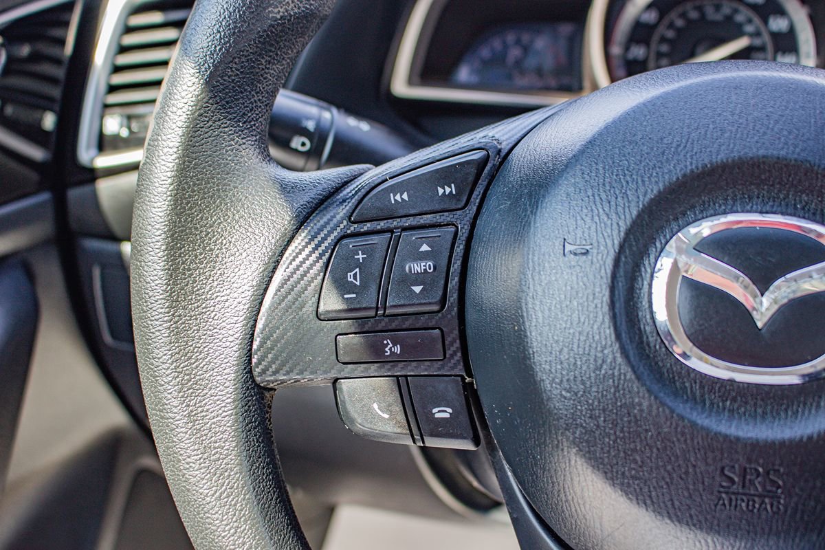 Used 2016 MAZDA MAZDA3 i Sport FWD image 22