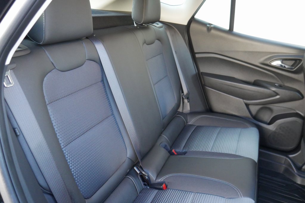 Used 2025 Chevrolet Trax LT w/ Driver Confidence Package image 24