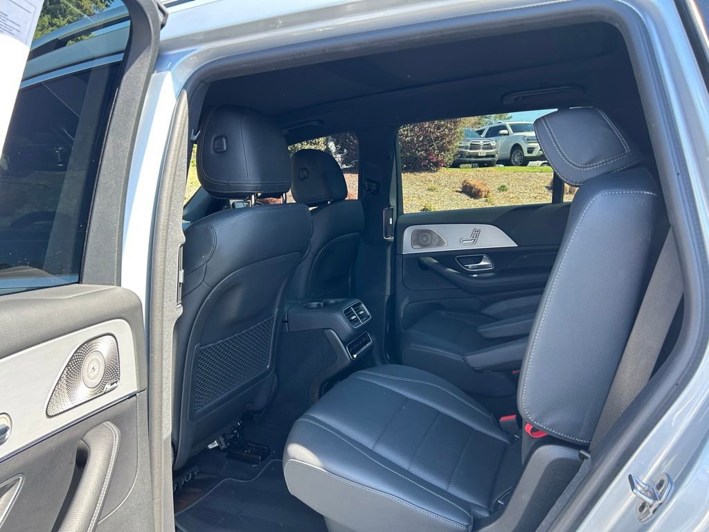 Used 2025 Mercedes-Benz GLS 450 4MATIC image 46