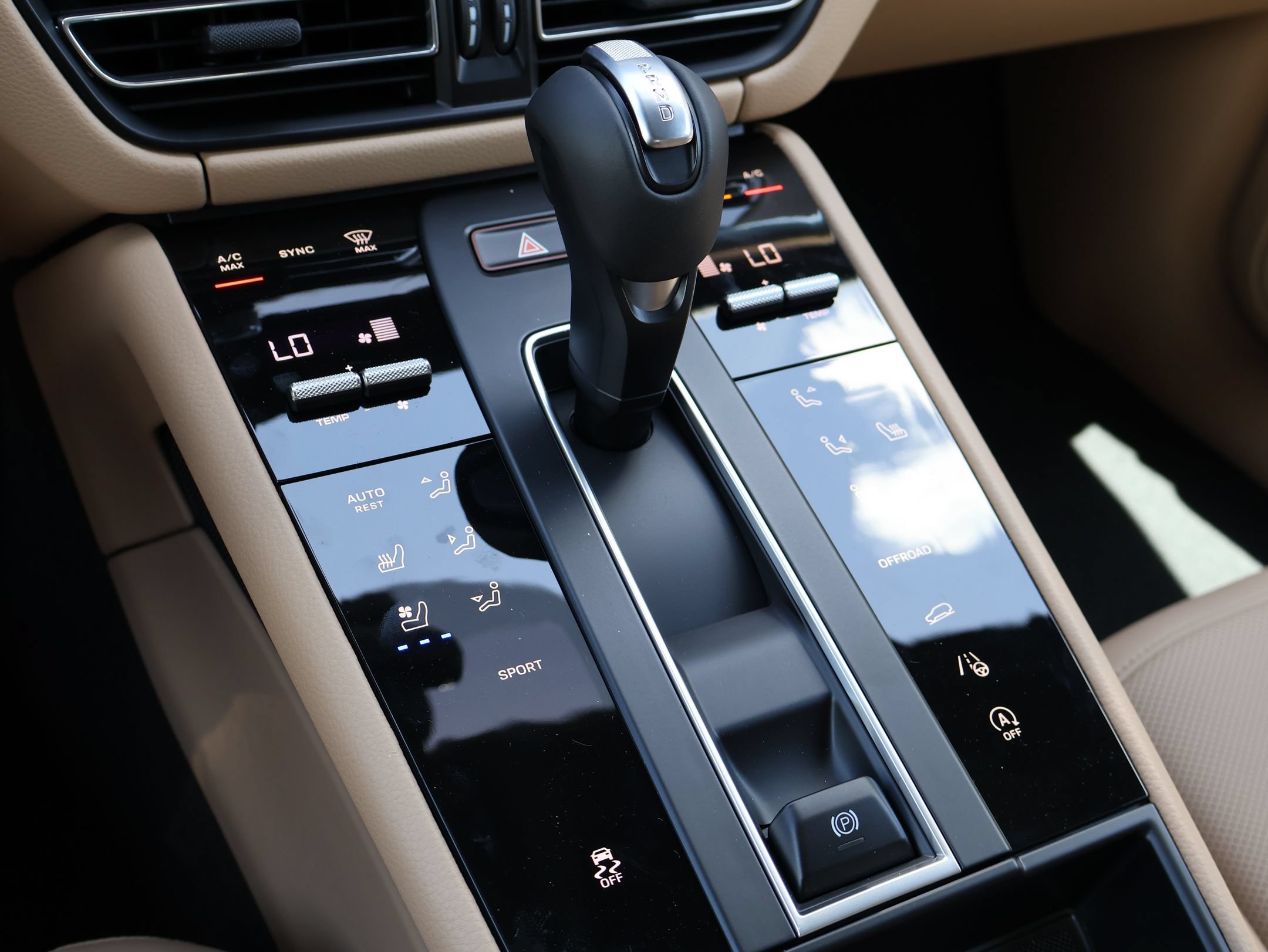 New 2026 Porsche Macan AWD/4WD image 20