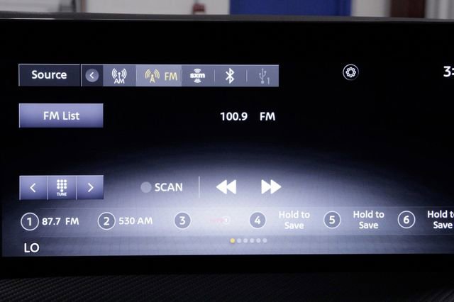 Used 2025 Nissan Kicks SR image 31